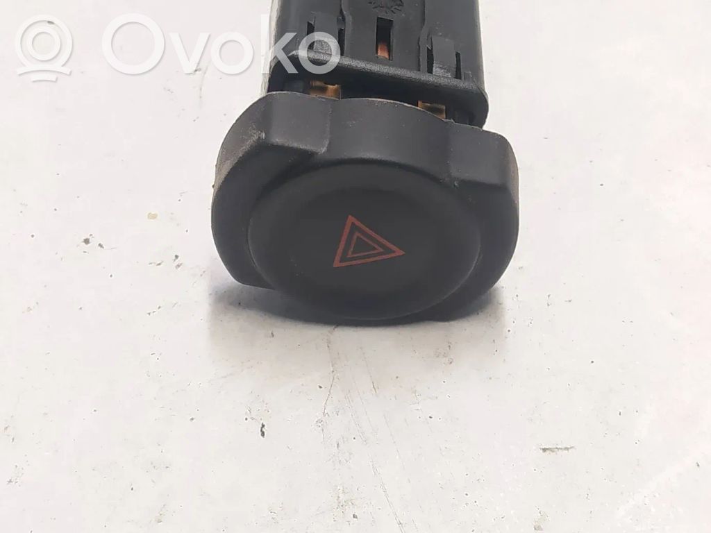 Dacia Sandero Hazard light switch 