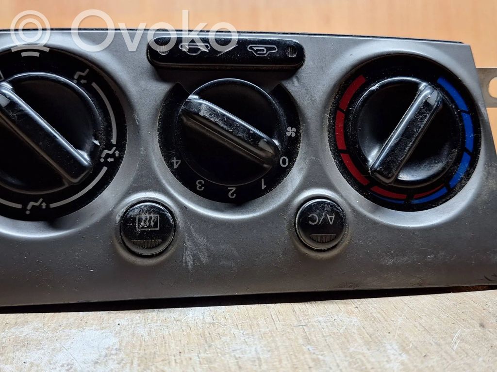 Climate control unit   CB08A,9J28