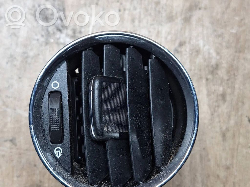 Peugeot 308 Dysze / Kratki środkowego nawiewu deski rozdzielczej 