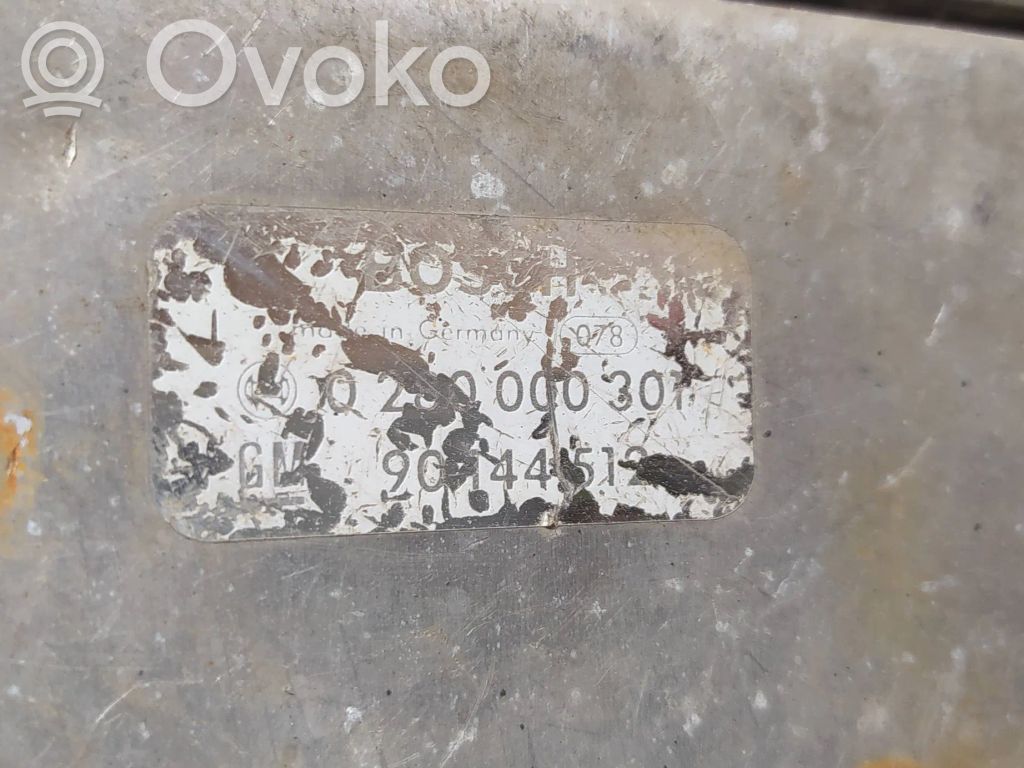 Opel Rekord E2 Engine control unit/module 