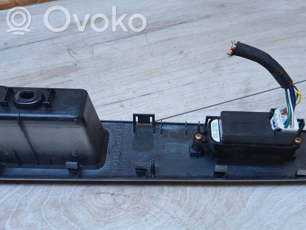 Mazda 5 Windscreen/window heater switch 