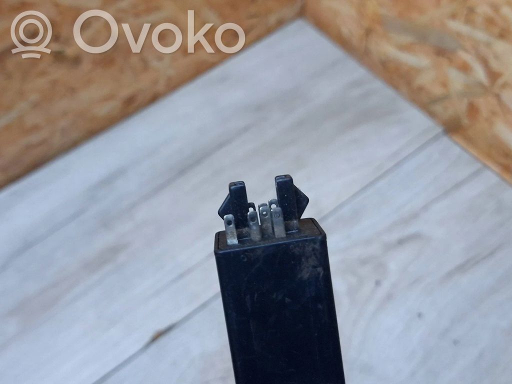 Panel lighting control switch   9517806