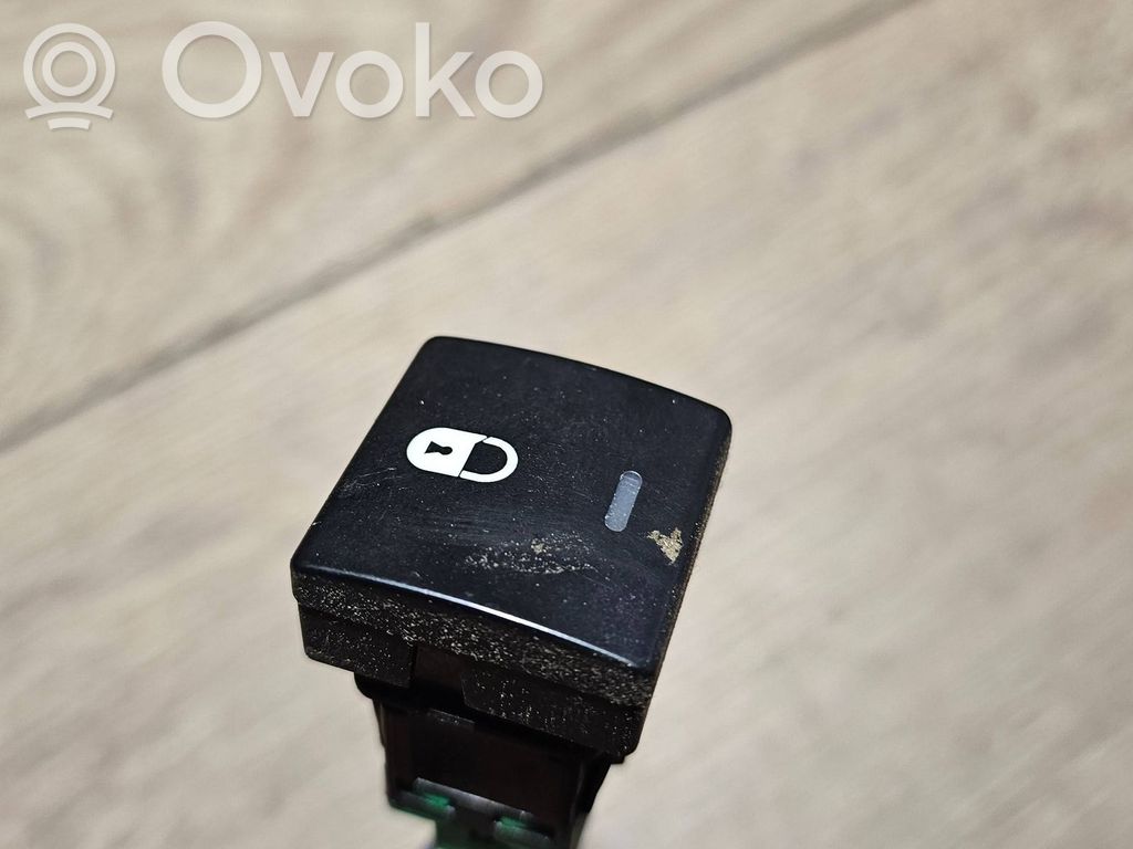 Central locking switch button   96582880XT