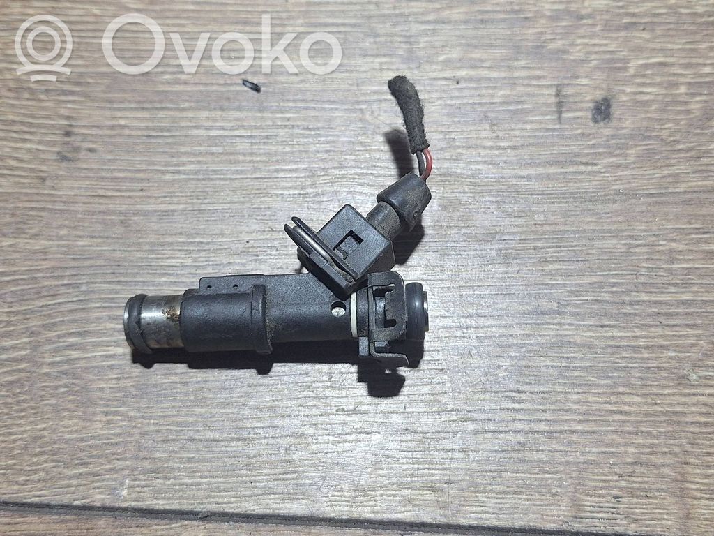 Peugeot 206 Fuel injector 