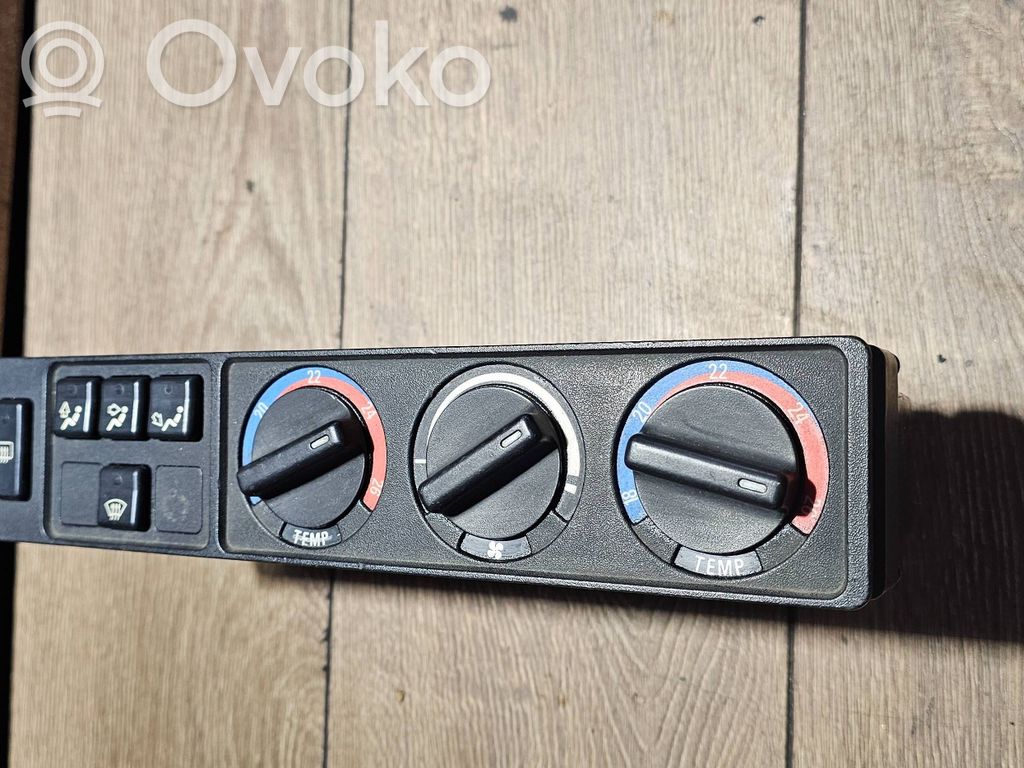 BMW 7 E32 Climate control unit 