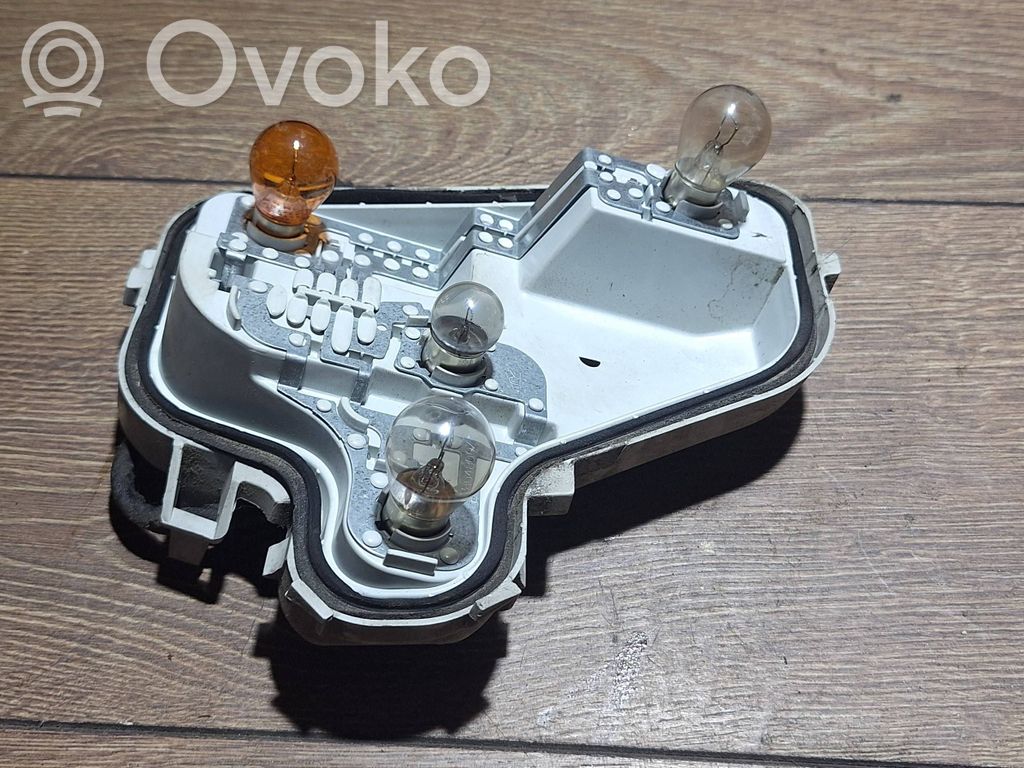 Takavalot   8P0945258