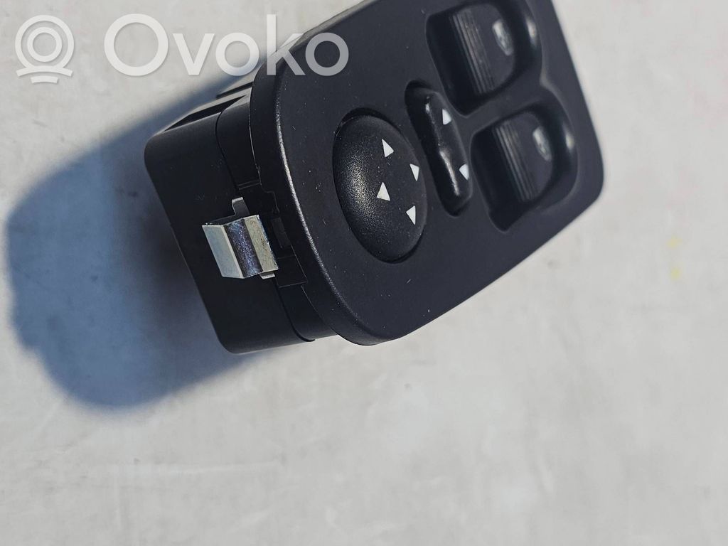 Lancia Ypsilon Electric window control switch 