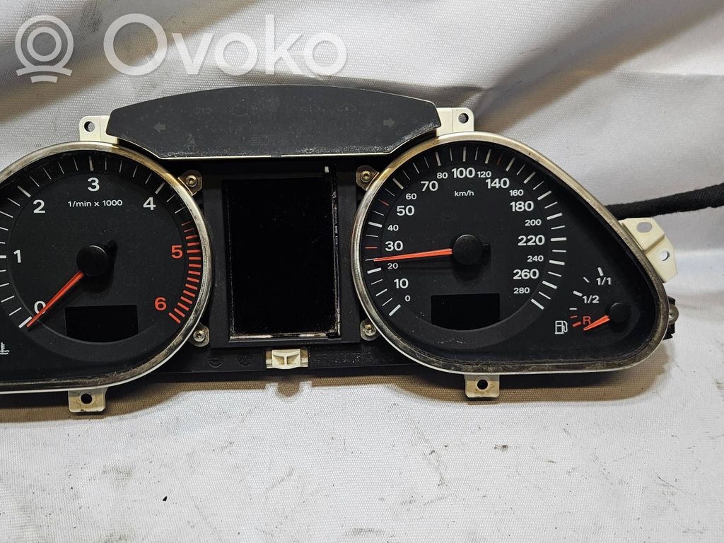 Audi A6 S6 C6 4F Geschwindigkeitsmesser Cockpit 