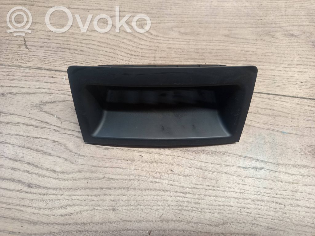 BMW 5 E60 E61 Compartimiento/consola central del panel 