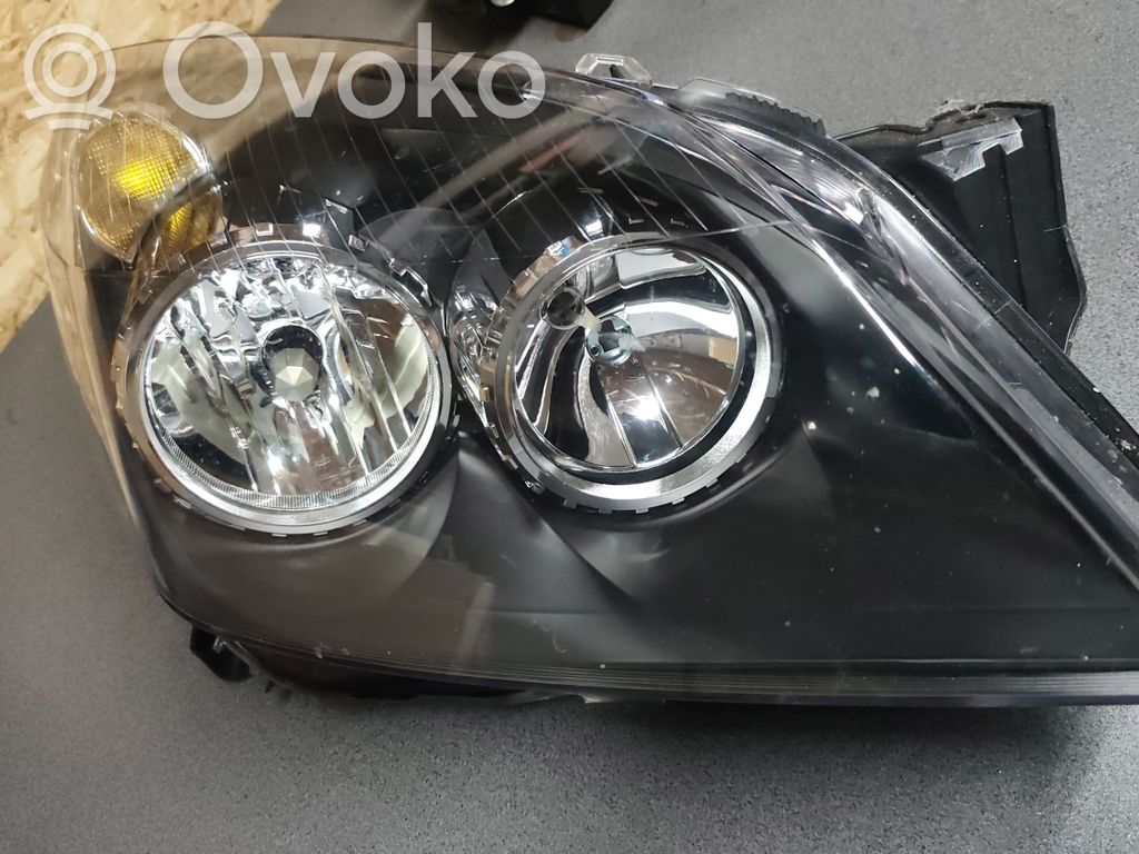 Opel Astra H Scheinwerfer 