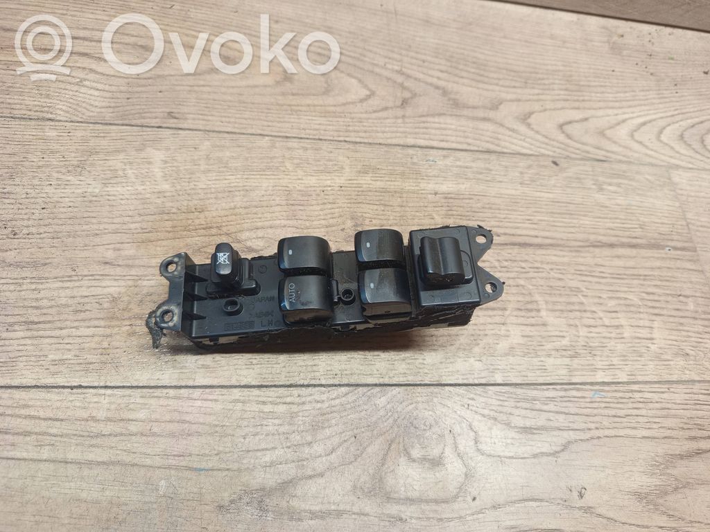 Subaru Legacy Electric window control switch 