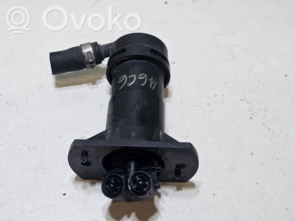 Audi A6 S6 C6 4F Dysza spryskiwacza lampy przedniej 