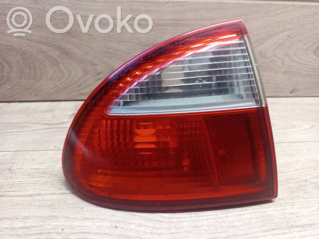 Seat Toledo I (1L) Aizmugurējais lukturis virsbūvē 