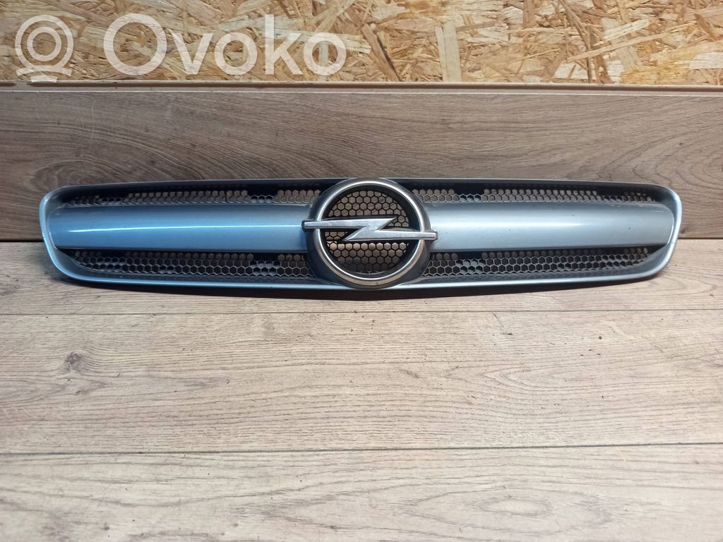 Opel Astra G Etusäleikkö 