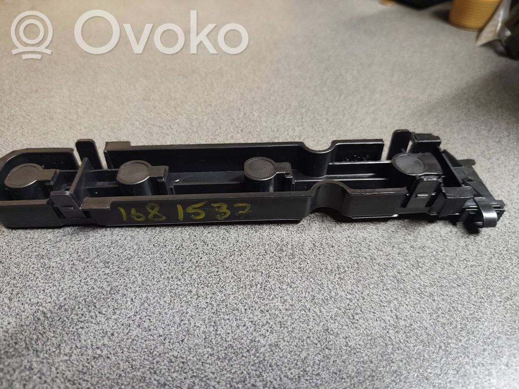 Ford Transit Aizmugures spuldzes vāka turētājs 