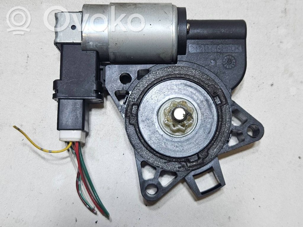 Mazda 5 Priekšpusē loga pacēlāja motoriņš 