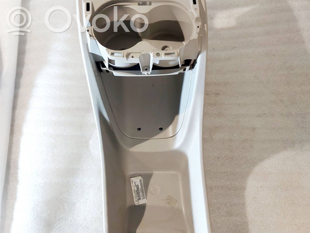 Chrysler Pacifica Glove box central console 