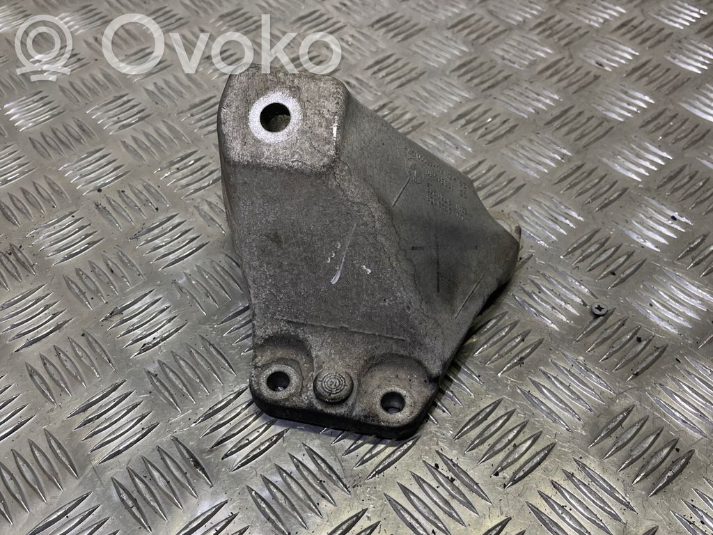 BMW 5 F10 F11 Łapa / Mocowanie silnika 