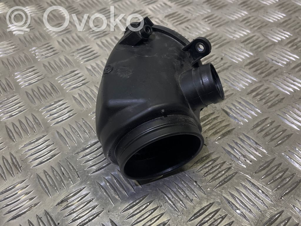 Volkswagen Amarok Turbo air intake inlet pipe/hose 