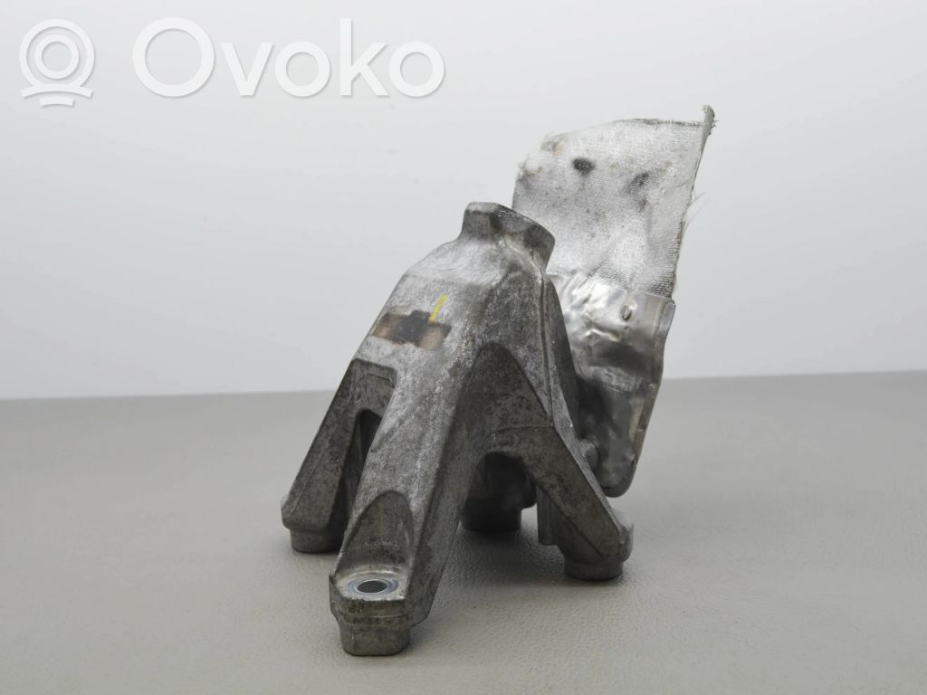 Audi A4 S4 B9 8W Engine mounting bracket 