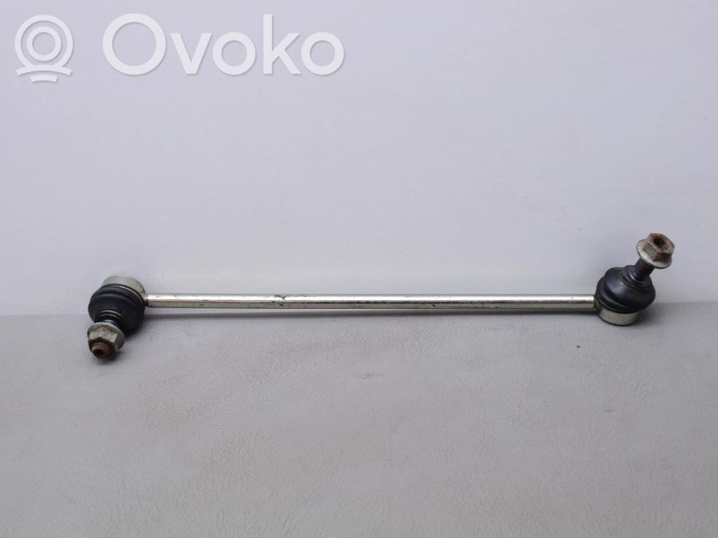 Volkswagen PASSAT B8 Articulación de barra estabilizadora delantera 