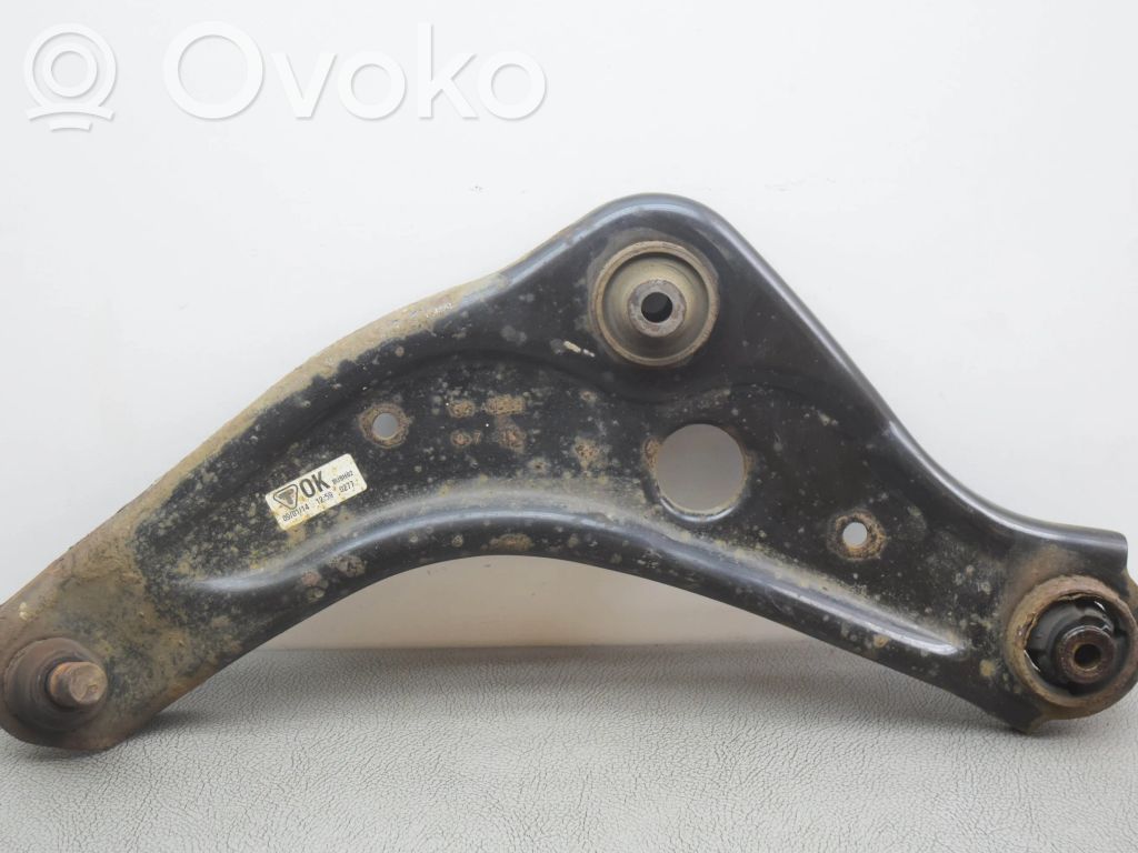 Nissan Qashqai Front lower control arm/wishbone 