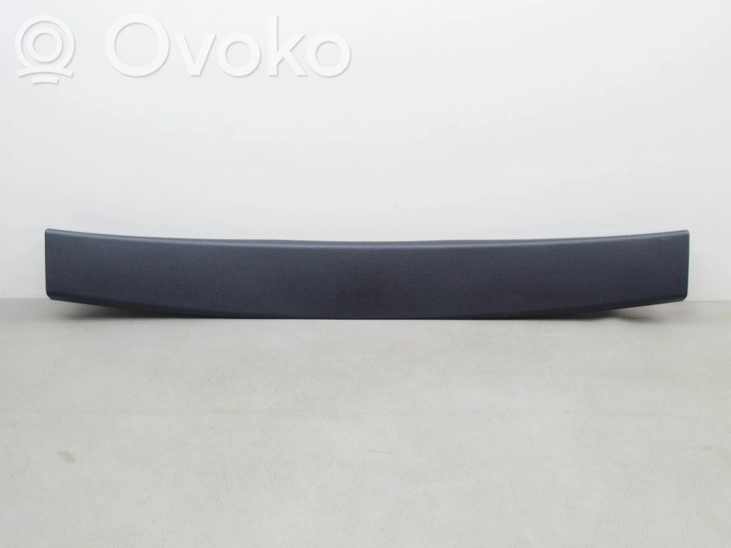 Poszycie / Tapicerka tylnej klapy bagażnika   4M0867606G