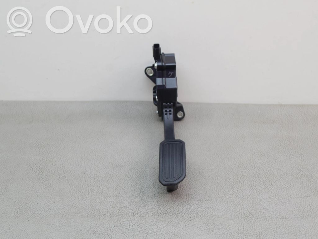 Toyota Prius (XW30) Pedał gazu / przyspieszenia 