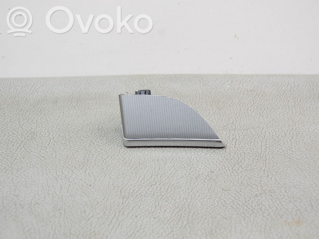 Volvo XC90 Dekoratyvinė apdailos juostelė 