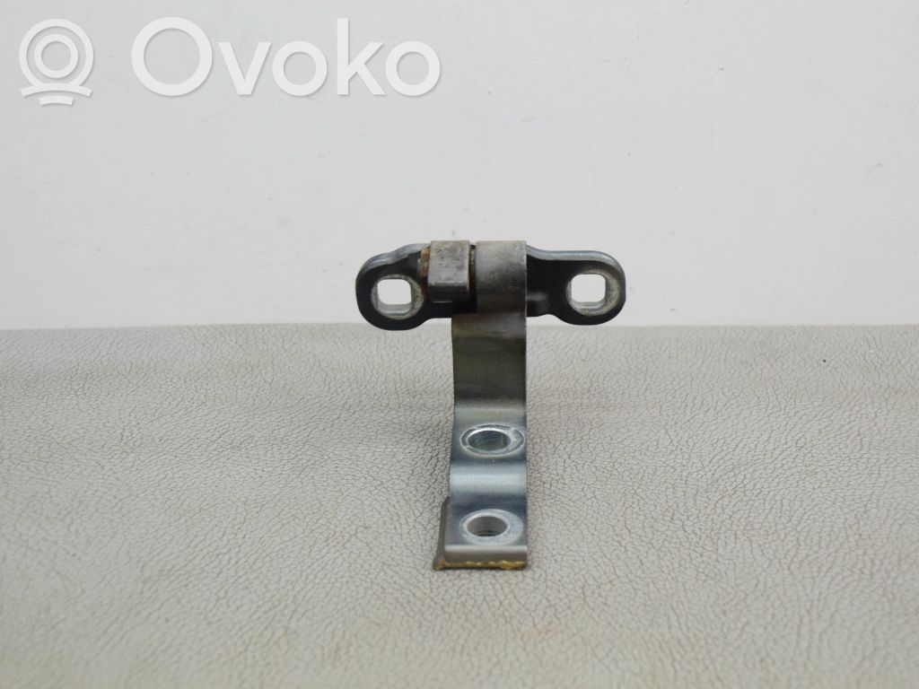 Volvo XC90 Front door upper hinge 