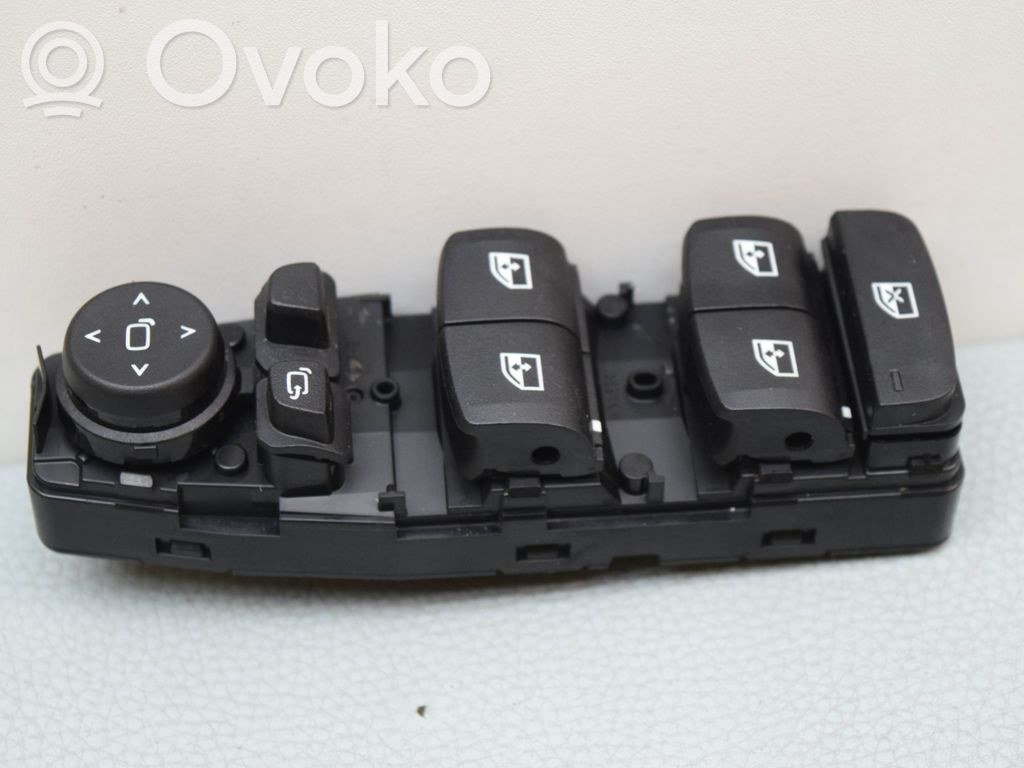 BMW i4 Przyciski szyb 