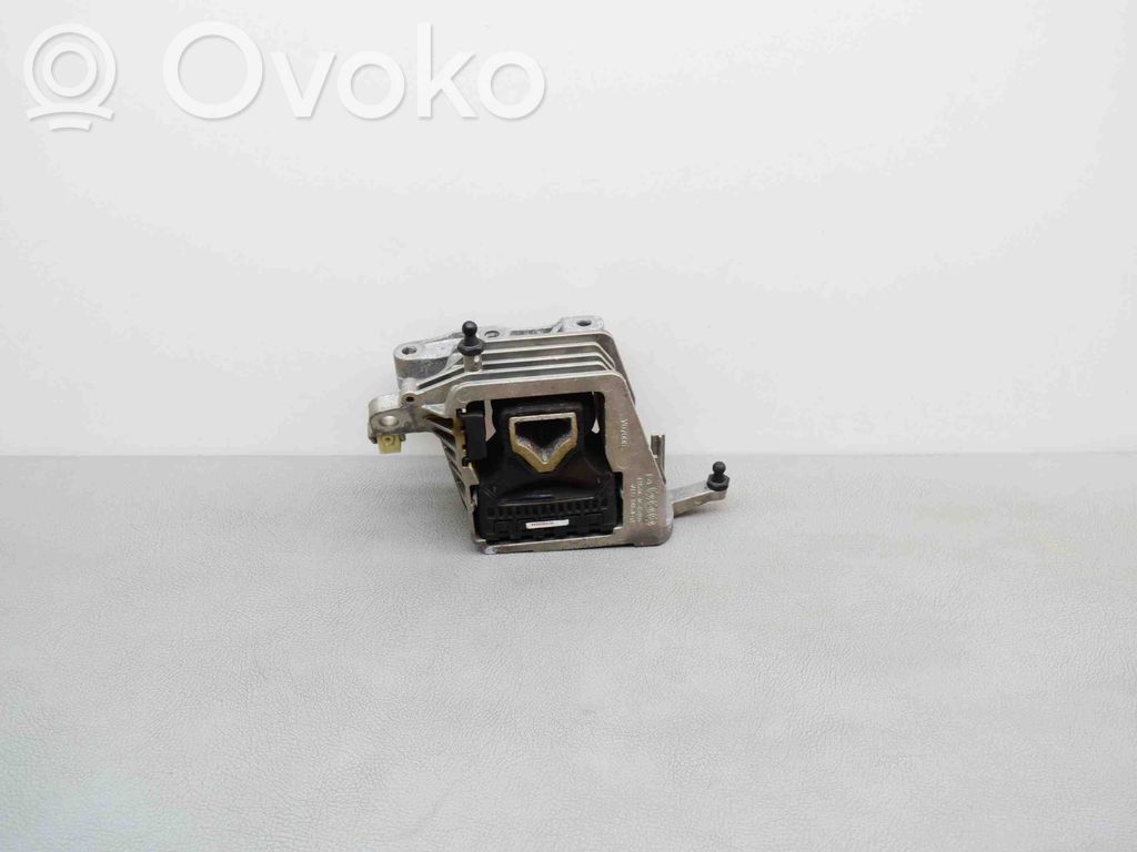 Engine mount bracket   8835564