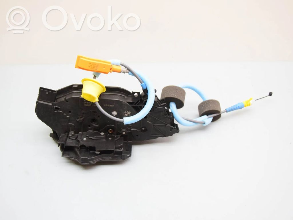 BMW 5 G60 G61 Front door lock 