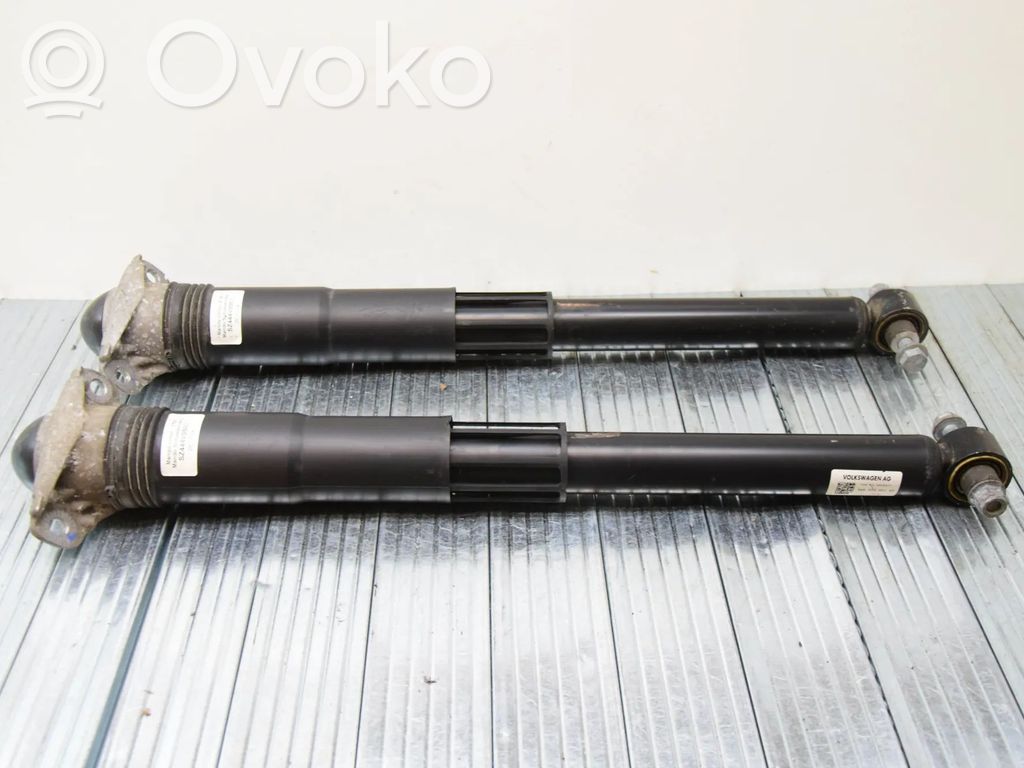 Skoda Octavia Mk4 Jousisarja ja iskunvaimentimet (edessä ja takana) 