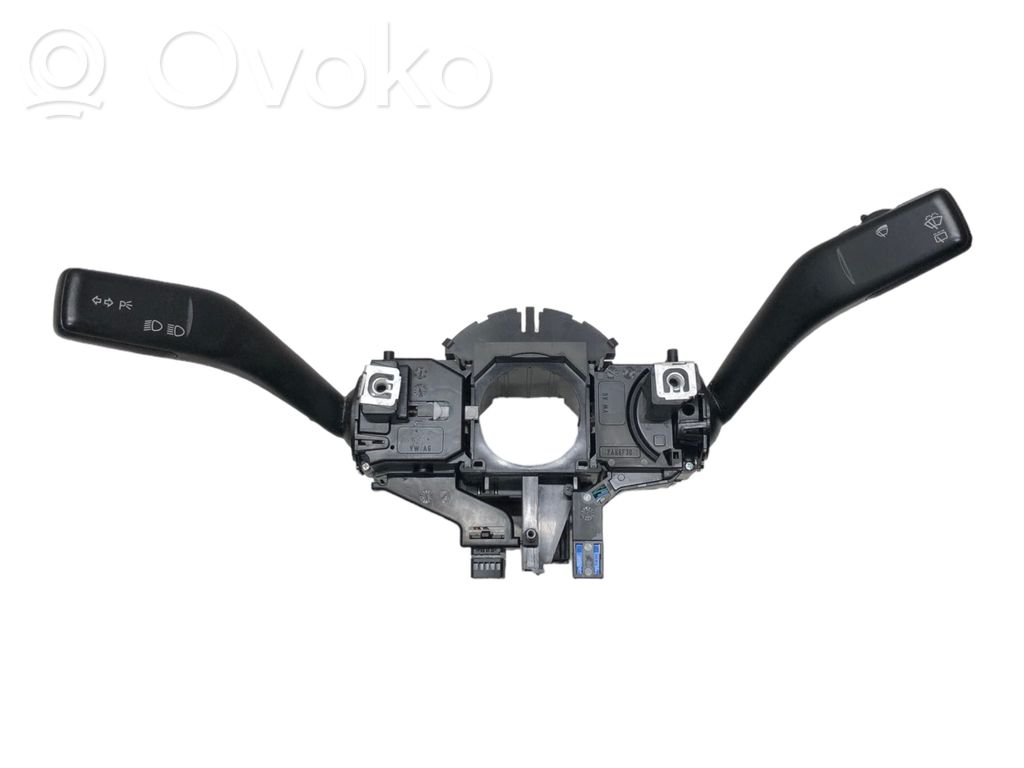 Volkswagen Golf V Interruptor/palanca de limpiador de luz de giro 