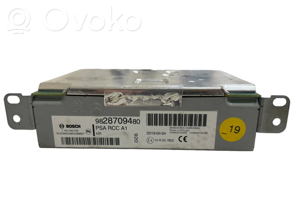 Peugeot 208 I Panel / Radioodtwarzacz CD/DVD/GPS 