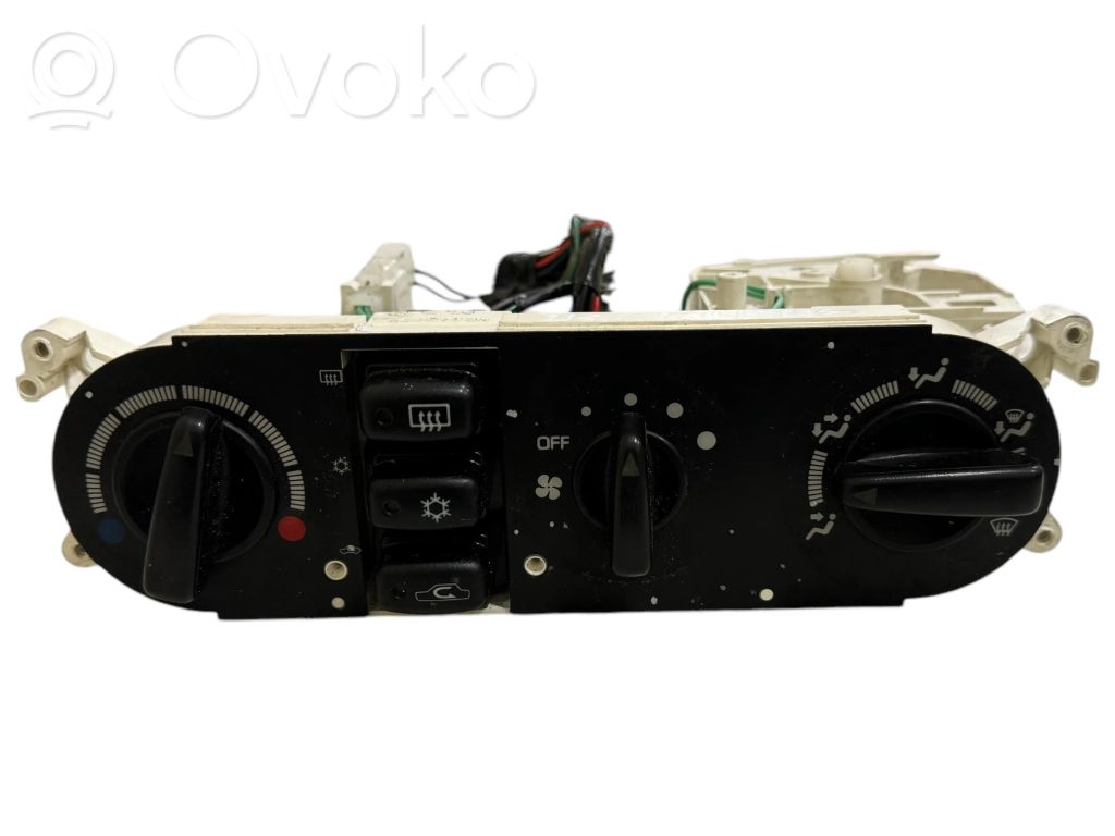 Mitsubishi Galant Climate control unit 