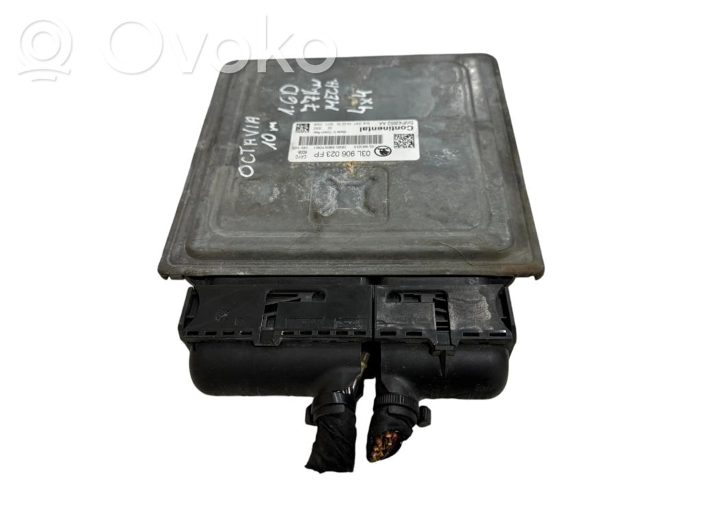 Skoda Octavia Mk2 (1Z) Engine control unit/module 