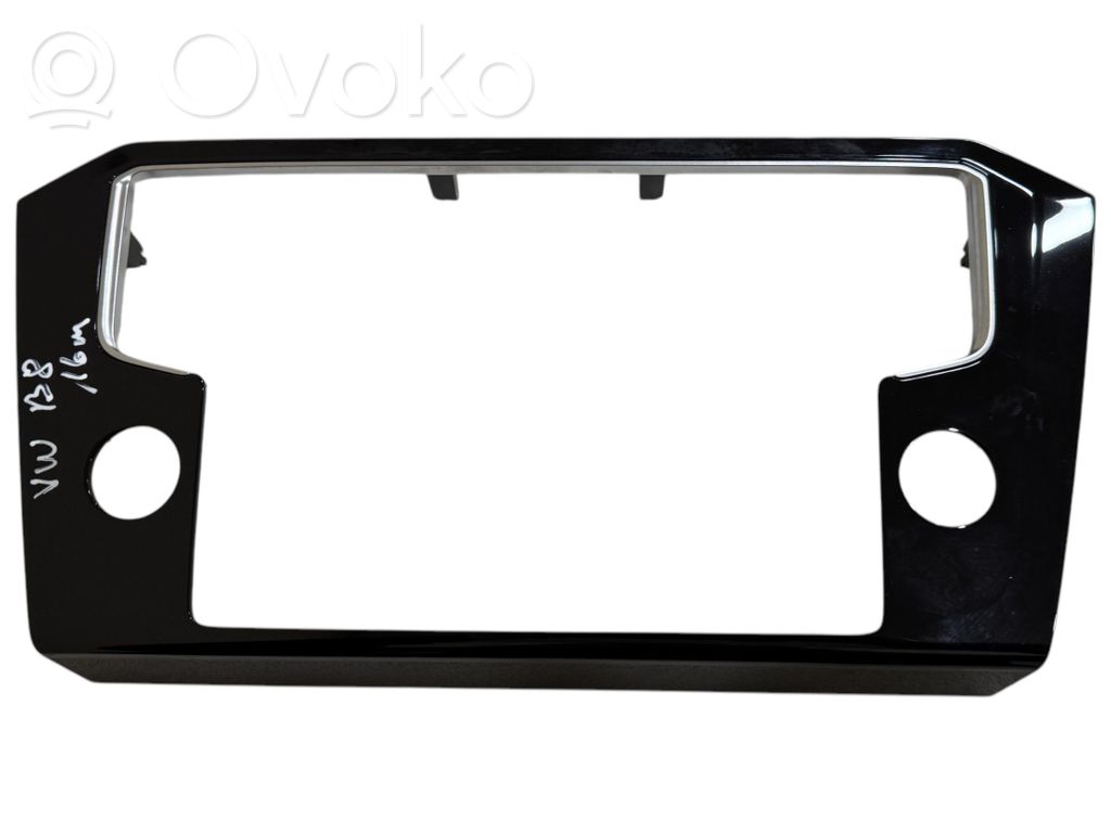 Volkswagen PASSAT B8 Konsola środkowa / Radio / GPS 
