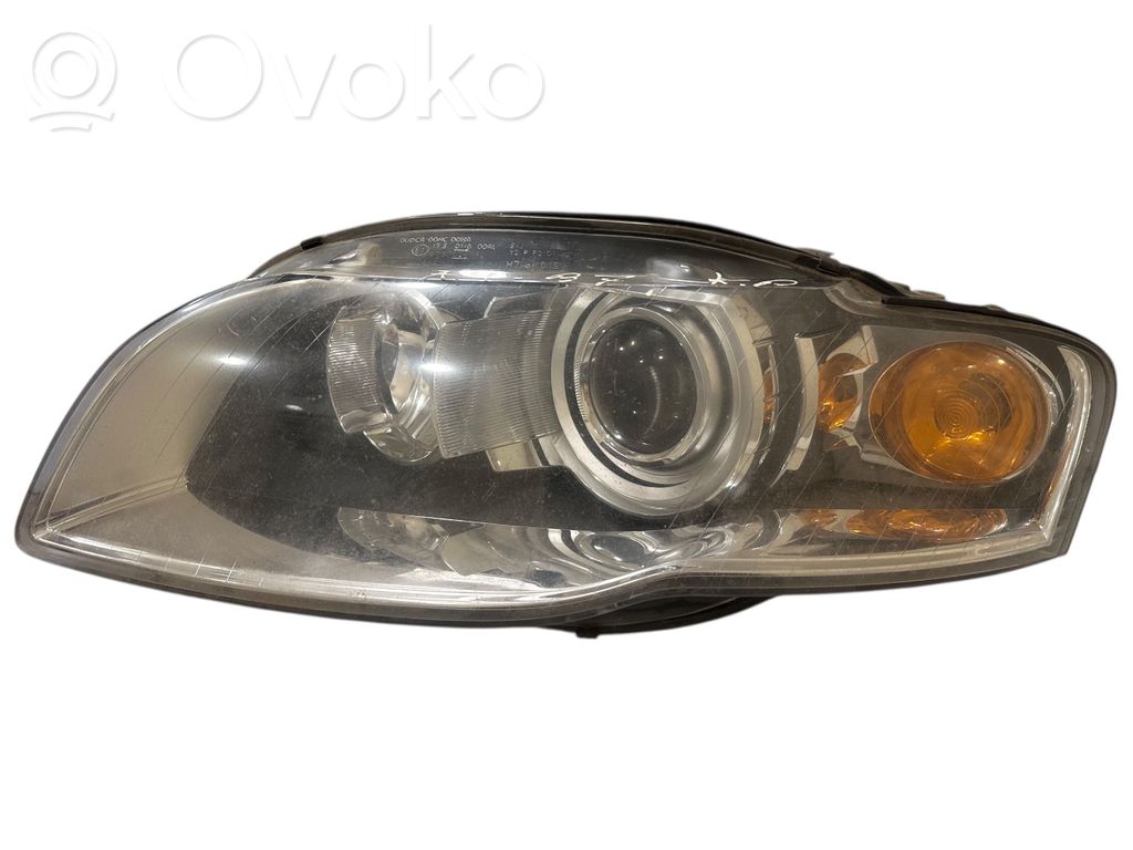 Audi A4 S4 B7 8E 8H Lampa przednia 