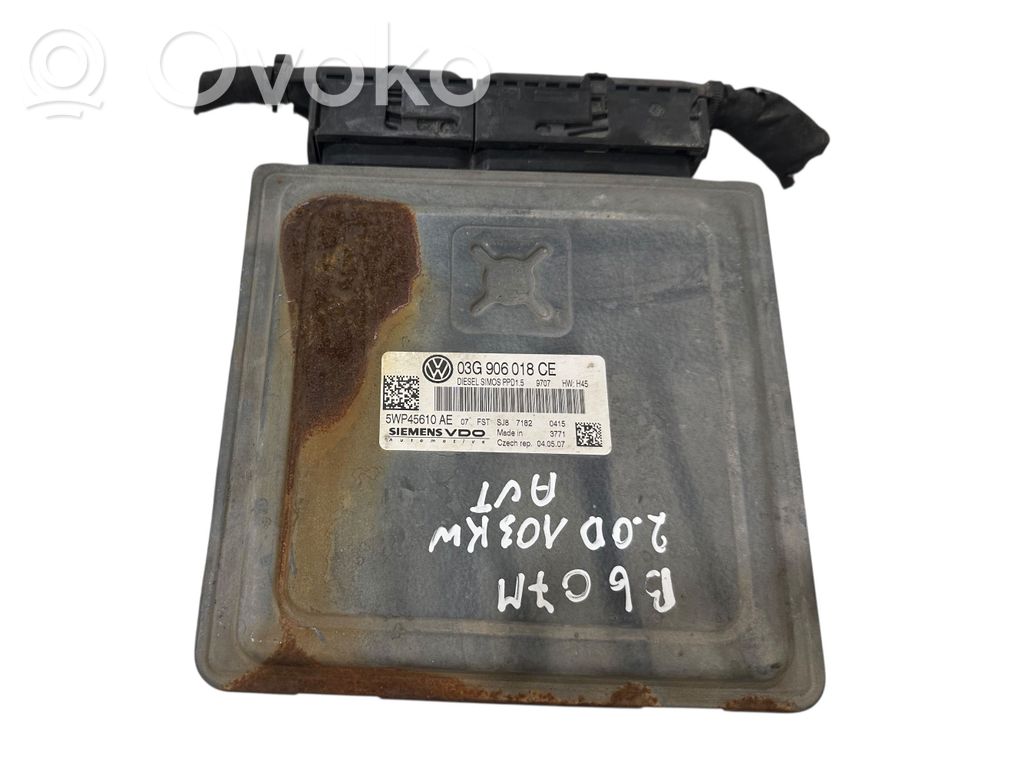 Volkswagen PASSAT B6 Engine control unit/module 