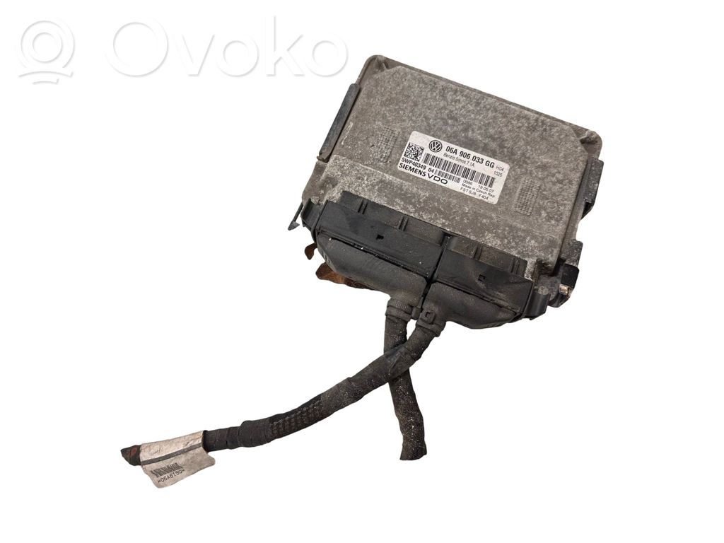 Volkswagen Golf V Engine control unit/module 