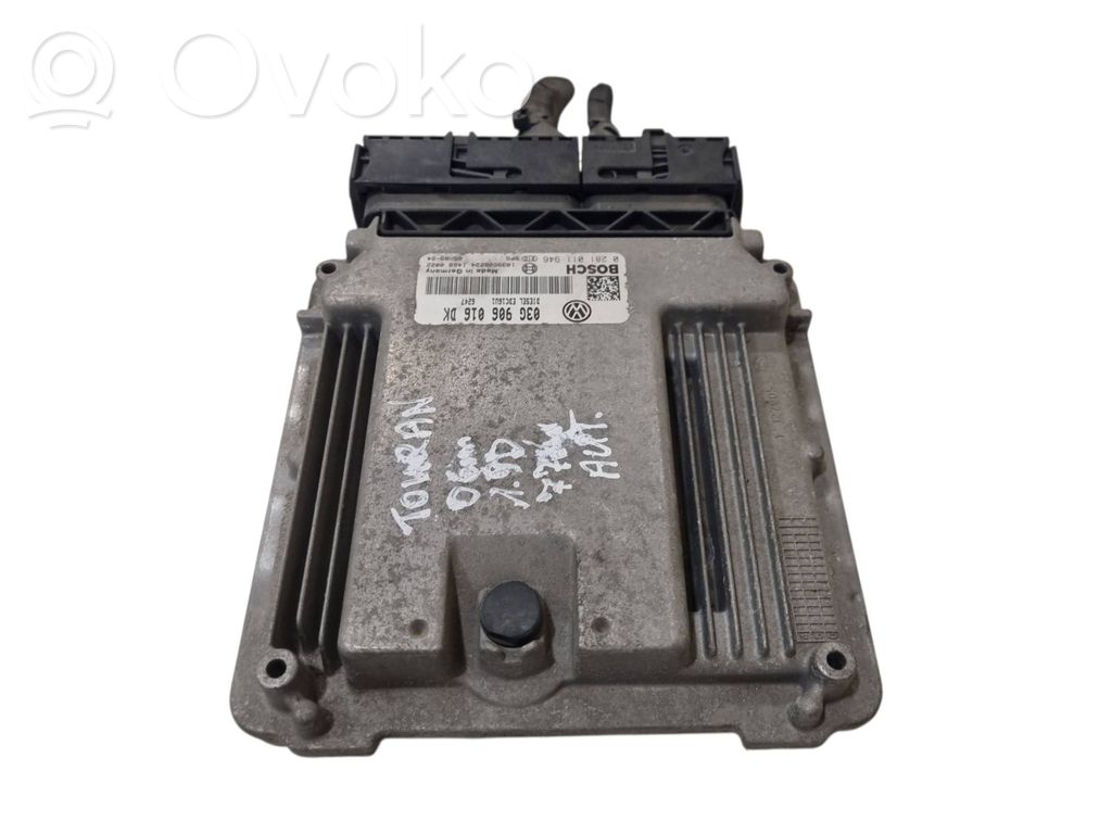Volkswagen Touran I Engine control unit/module 