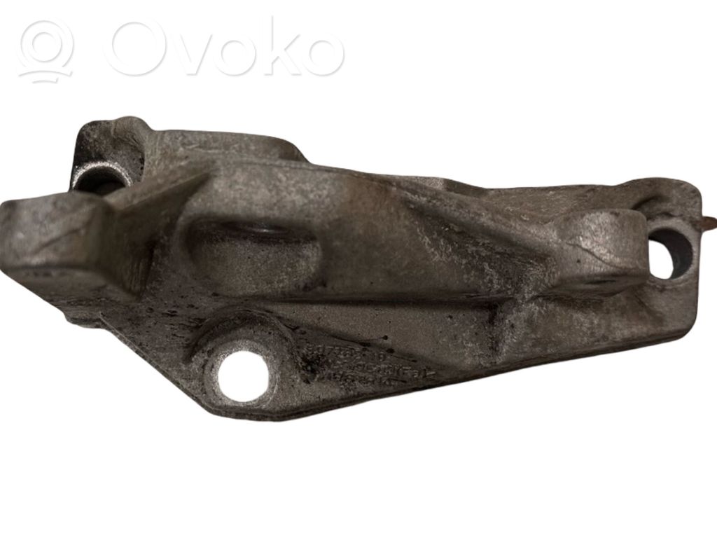 BMW 5 GT F07 Engine mounting bracket 