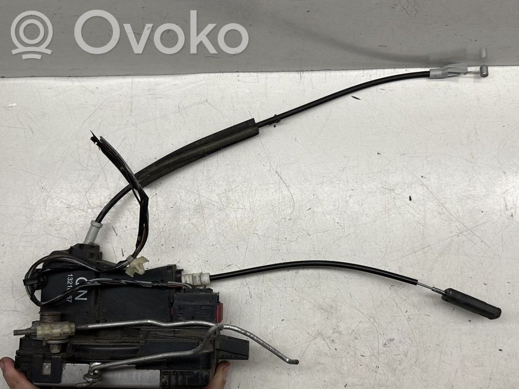 Opel Vectra C Priekšpusē slēdzene 