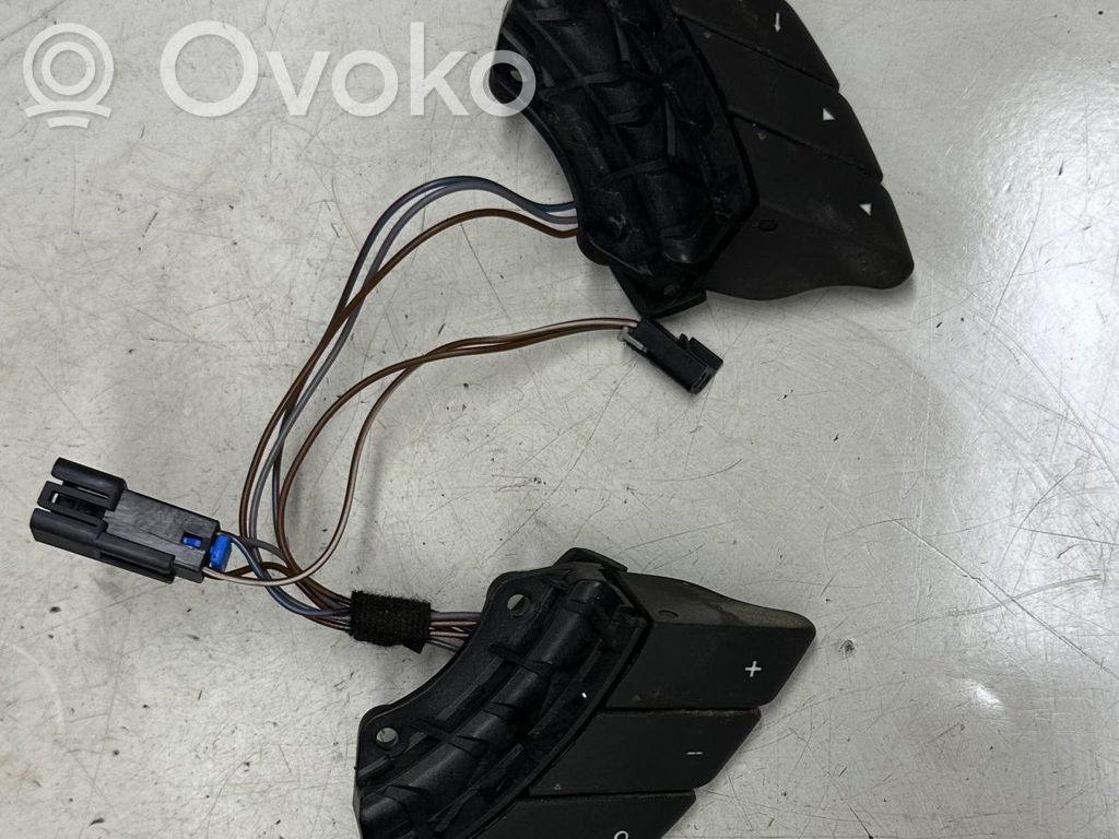 Un conjunto de interruptores   N09154,N09155
