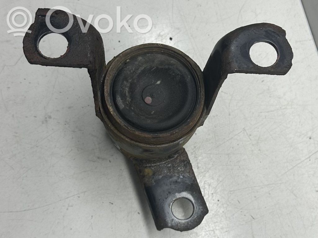 Engine mount bracket