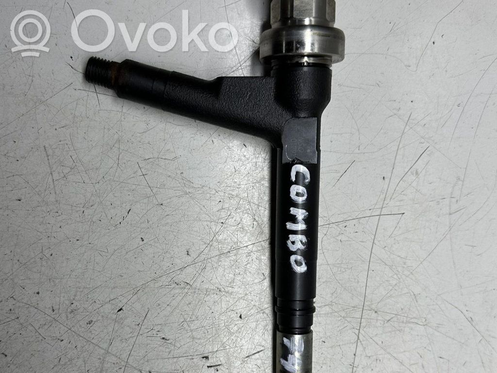 Opel Combo C Inyector de combustible 