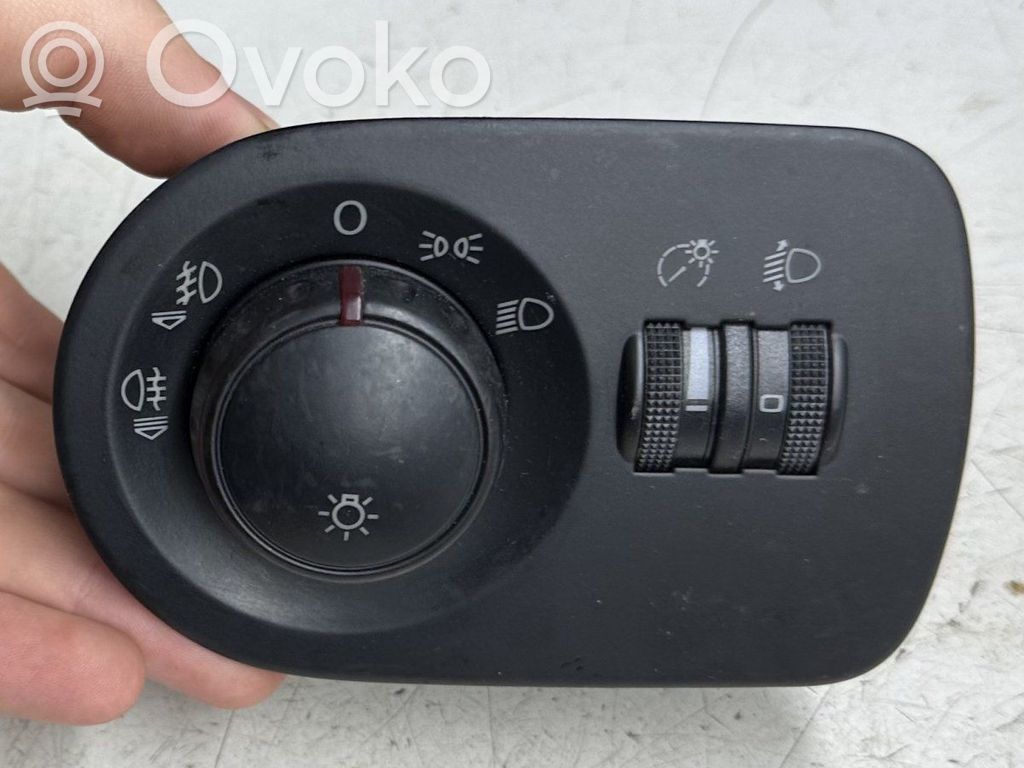 Seat Leon (1P) Light switch 