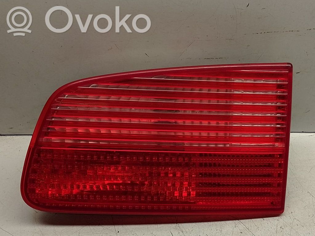 Saab 9-5 Aizmugurējais lukturis pārsegā 